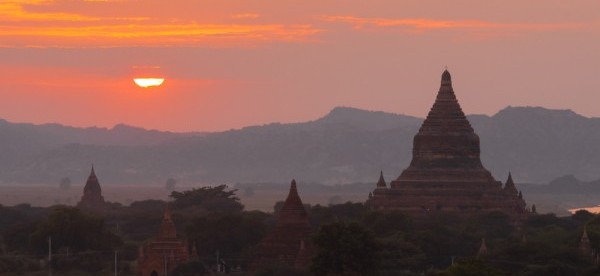 Die hier abgebildte Bagan-Königsstadt ist das wichtigste touristische Ziel in Myanmar. Als erste Welterbestätte Myanmars wurden jedoch Halin, Beikthano und Sri Ksetra in die UNESCO-Liste aufgenommen.